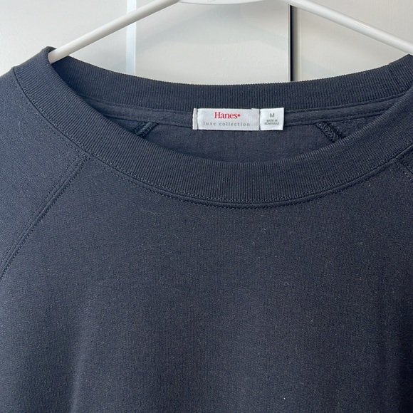 2 x Women’s Hanes Sweaters - Picture 4 of 6